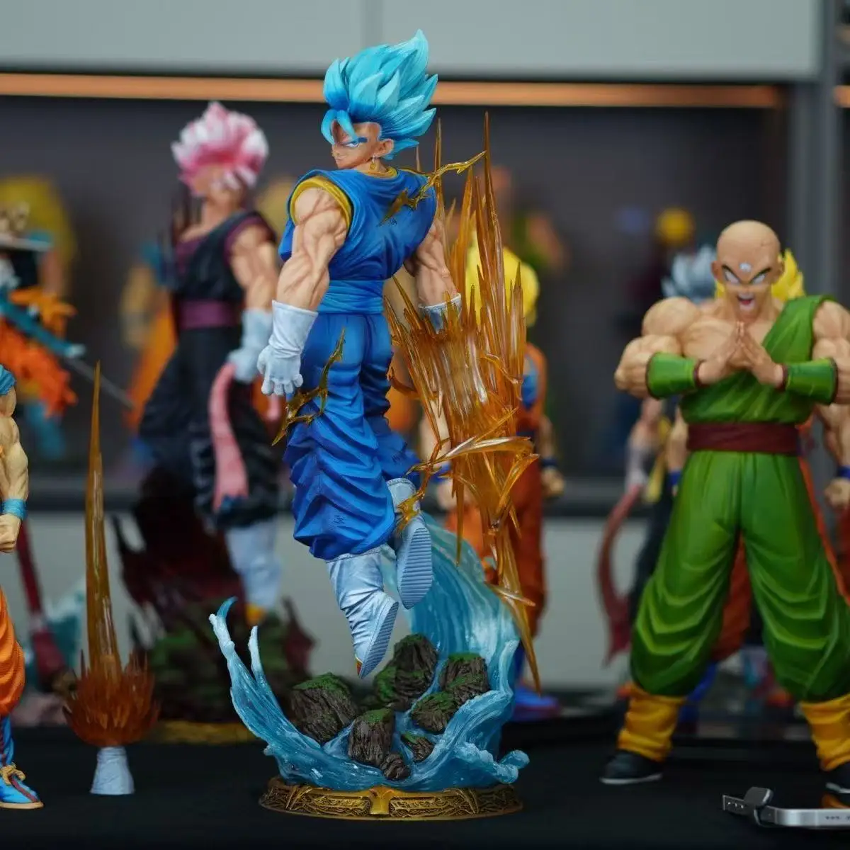 

In stock Dragon Ball Z Anime Figurine Vegito Action Figure Desktop With 3 Interchangeable Heads LK Collectible Decoration Gifts