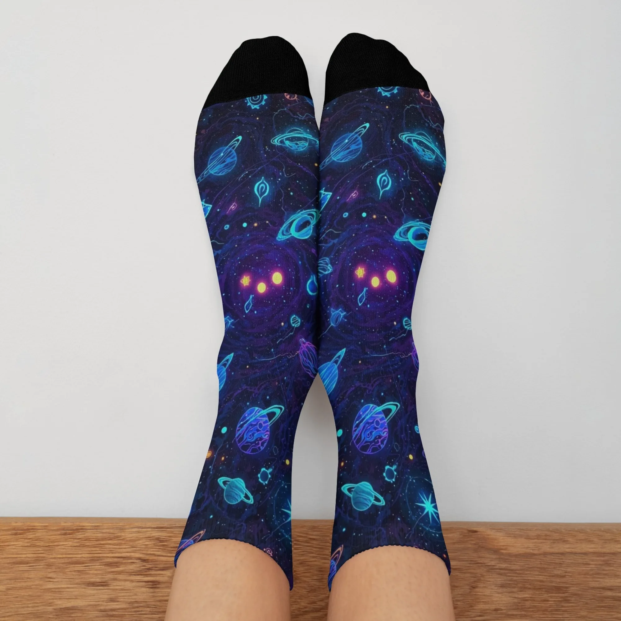 جوارب رجالية فائقة النعومة صديقة للبشرة، جوارب مريحة مطبوعة على شكل جالاكسي دافئة للمناسبات اليومية غير الرسمية والخيال العلمي