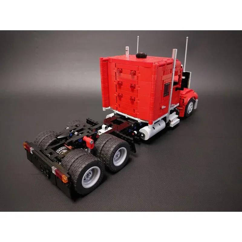 MOC-100795 Red New Style Cargo Truck Building Block Model 1828 Parts MOC Creative Boy Kids Birthday Building Blocks Toy Gift