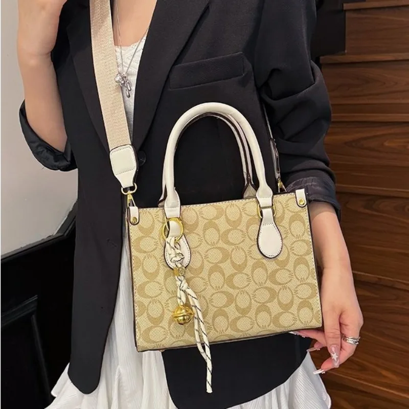 

Fashion Women Crossbody Bag Stylish Shoulder Bag For Daily Use Work And Travel Shopping Bag