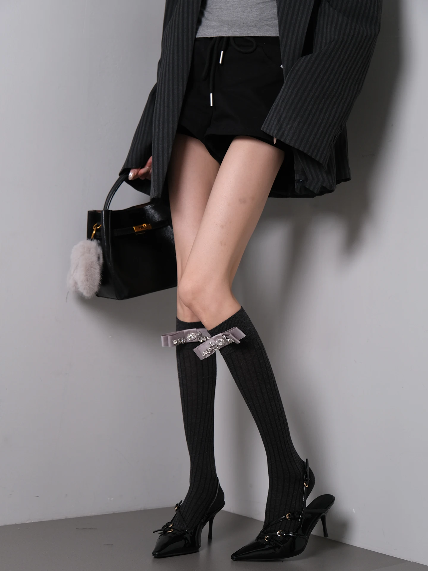 週末ピクニック-ミニマリスト-スプリング-ダイヤモンド-ショー-ディープグレー-バタフライ-ボウタイ-コットン-ミッドカーフソックス-ファッショナブルなアクセサリー