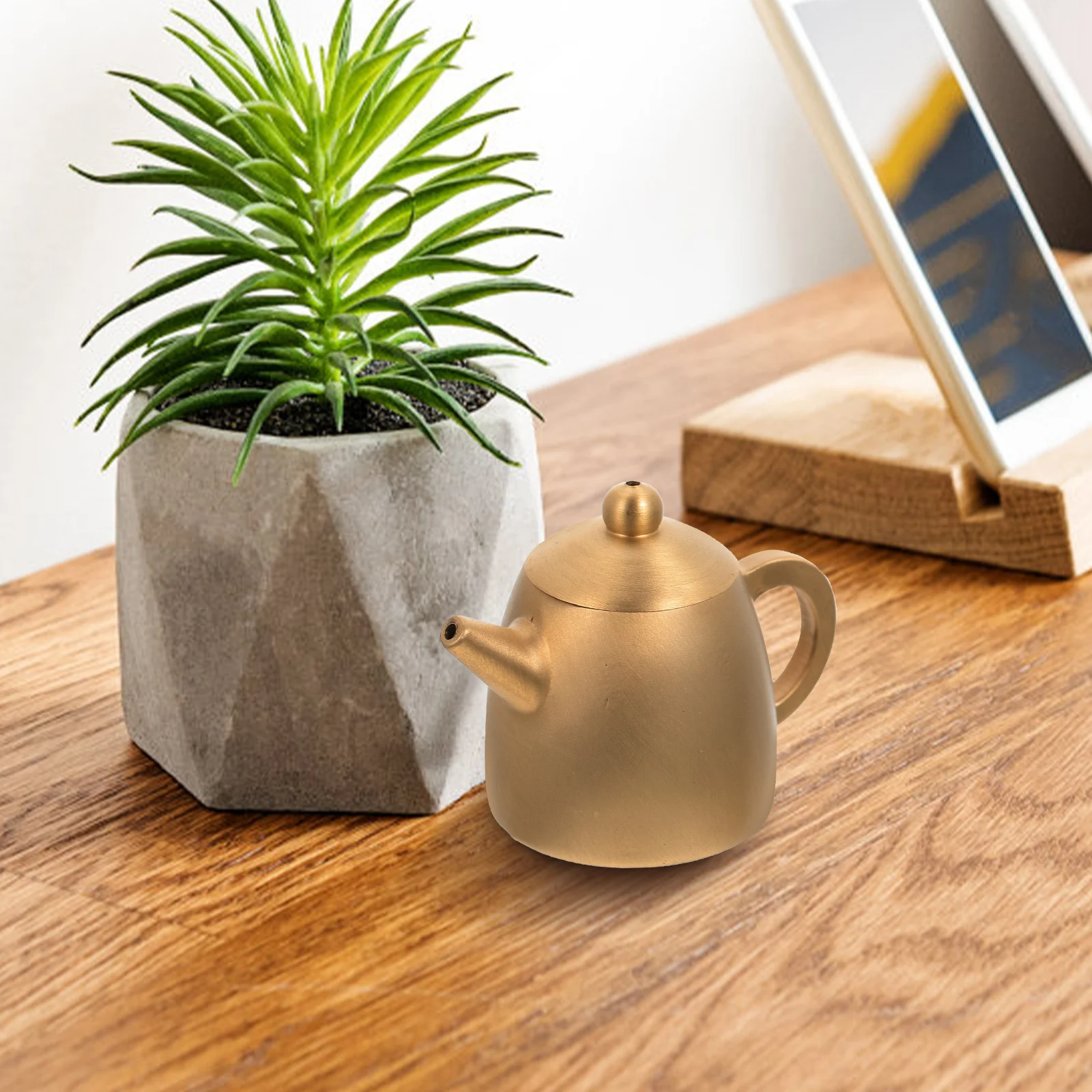 

Chinese Style Brass Teapot Ornament Retro Miniature Desktop Decor Creative Home Office Tabletop Tea Kettle Adornment