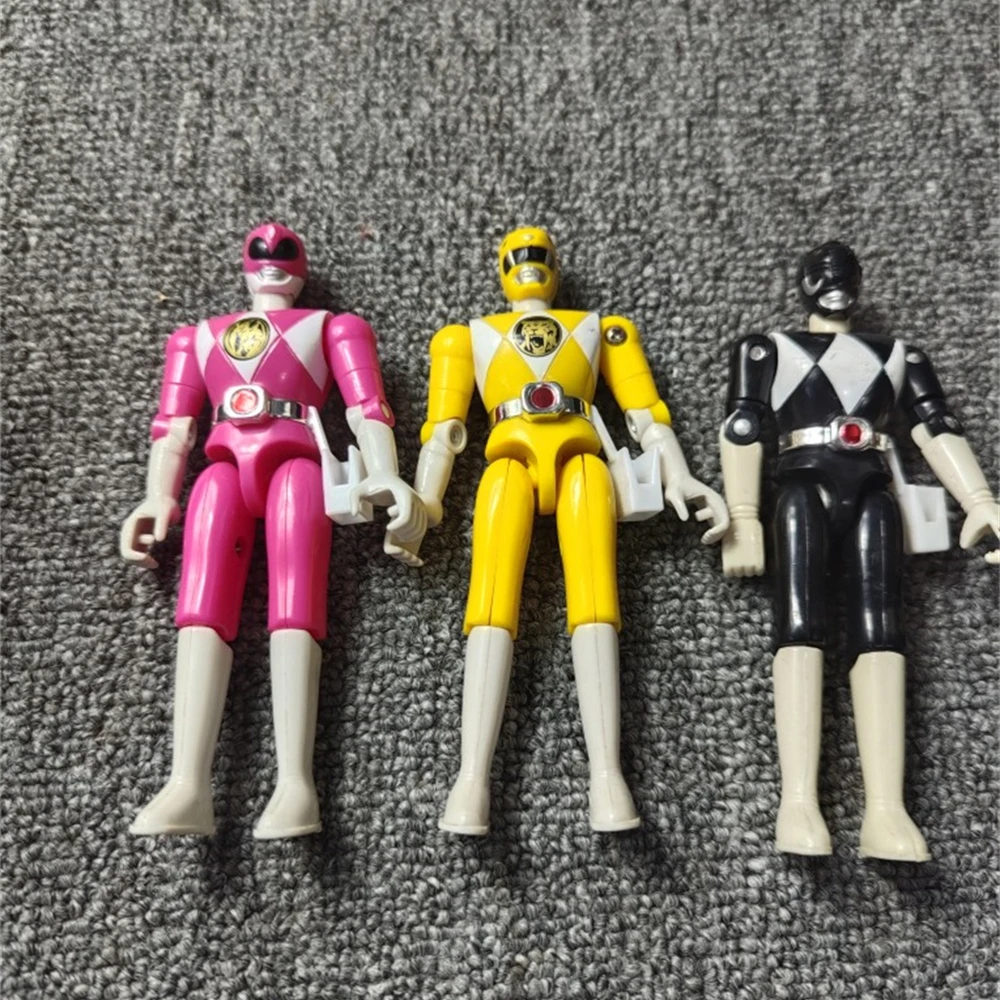Power Rangers Black Ranger amarillo Ranger Pink Ranger productos auténticos a granel tienen defectos modelo muñeca figura de acción regalo de cumpleaños
