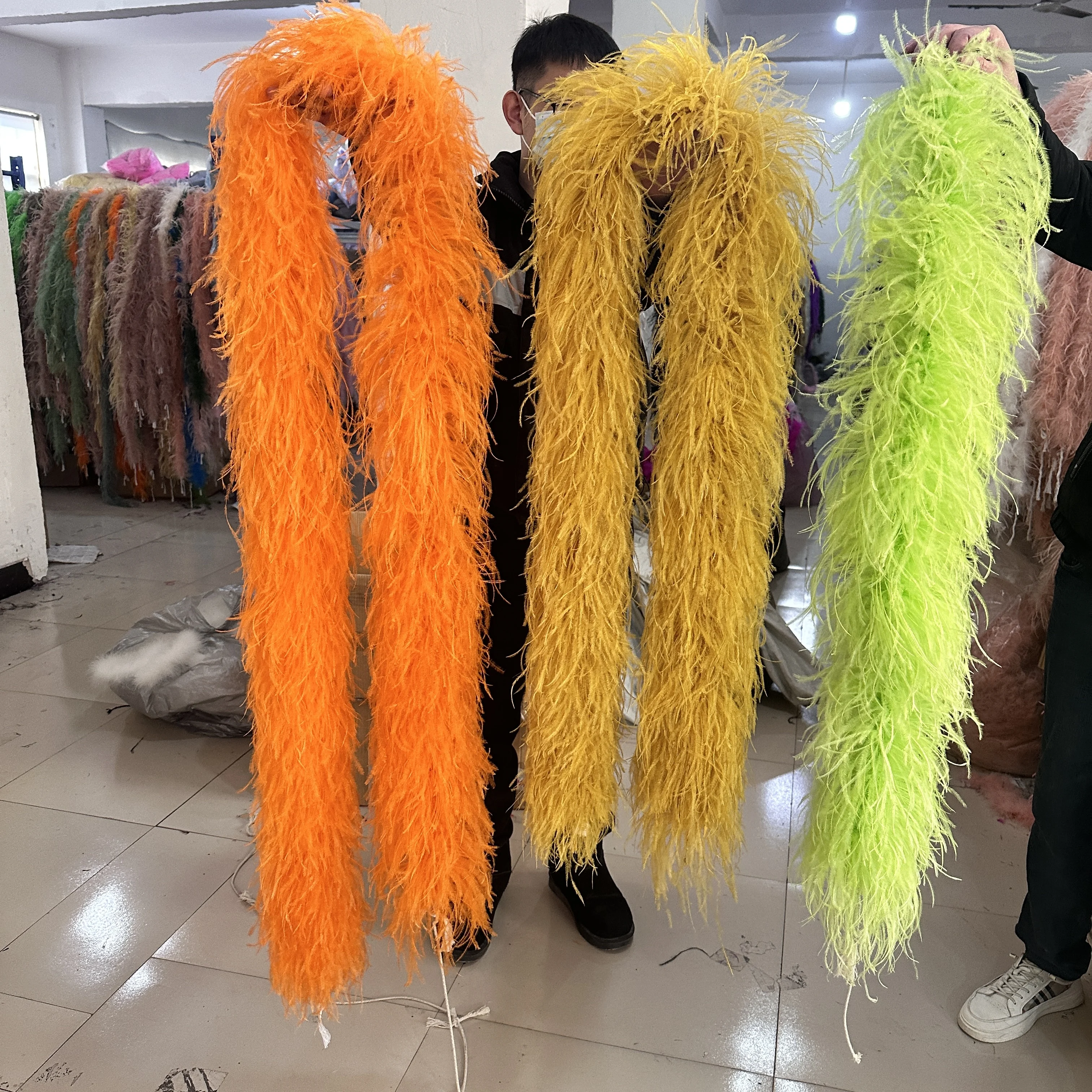 Customized Natural Ostrich Feathers Boa Plumes Shawl 6/10Ply Wedding Drees Decoration Accessory Fluffy White Plume Boa Crafts