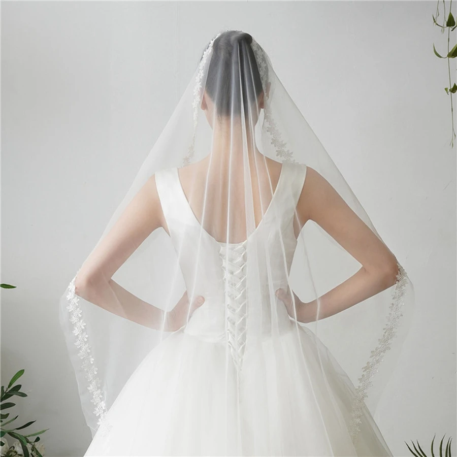 Milieux de mariage ivoire blanc bon marché pour la mariée, accessoires de mariage, bord en dentelle, voiles pour patients, nouvelle arrivée