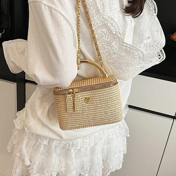 2026 New Woven Pattern Box Bag Small Fragrance Chain Shoulder Bag Golden Handle Handbag Women's Seaside Vacation Commuting Bag image 4