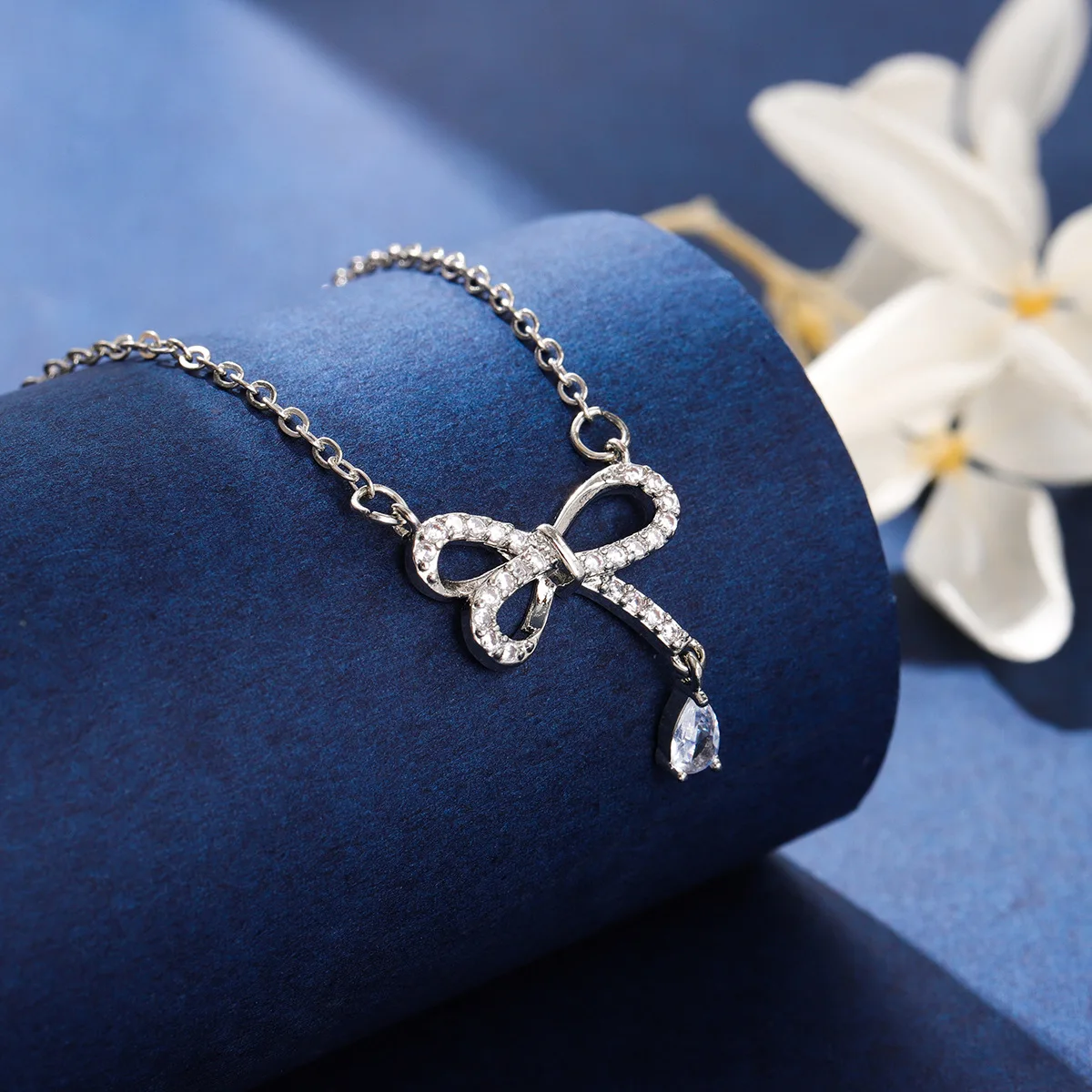 UiniTail Hot Selling New 925 Tibetan Silver Exquisite Diamond Bow Knot Temperament Necklace Fashion Trend Exquisite Jewelry