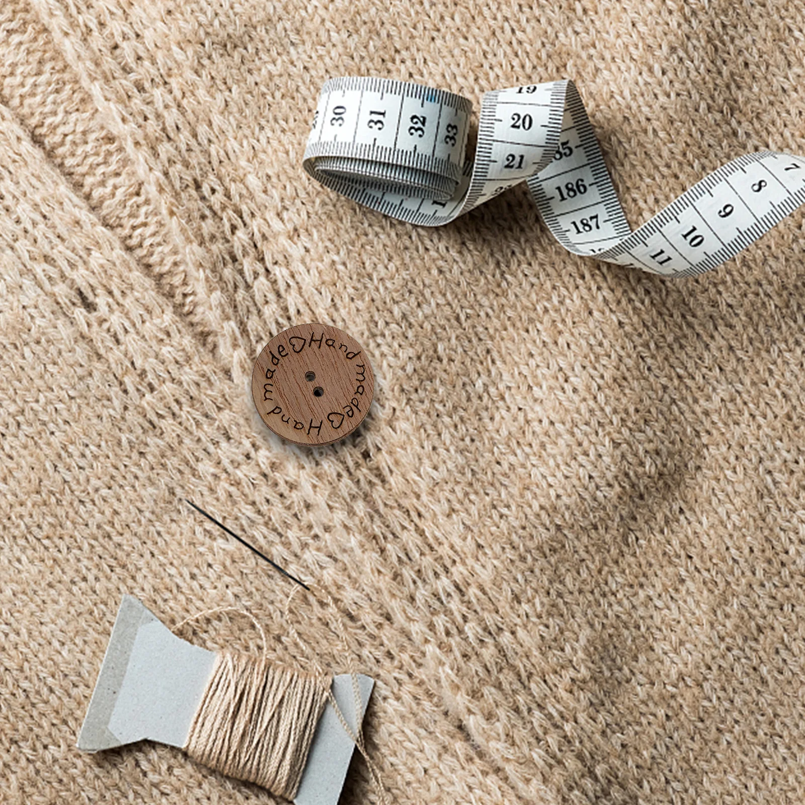 100 шт. деревянных пуговиц для рукоделия