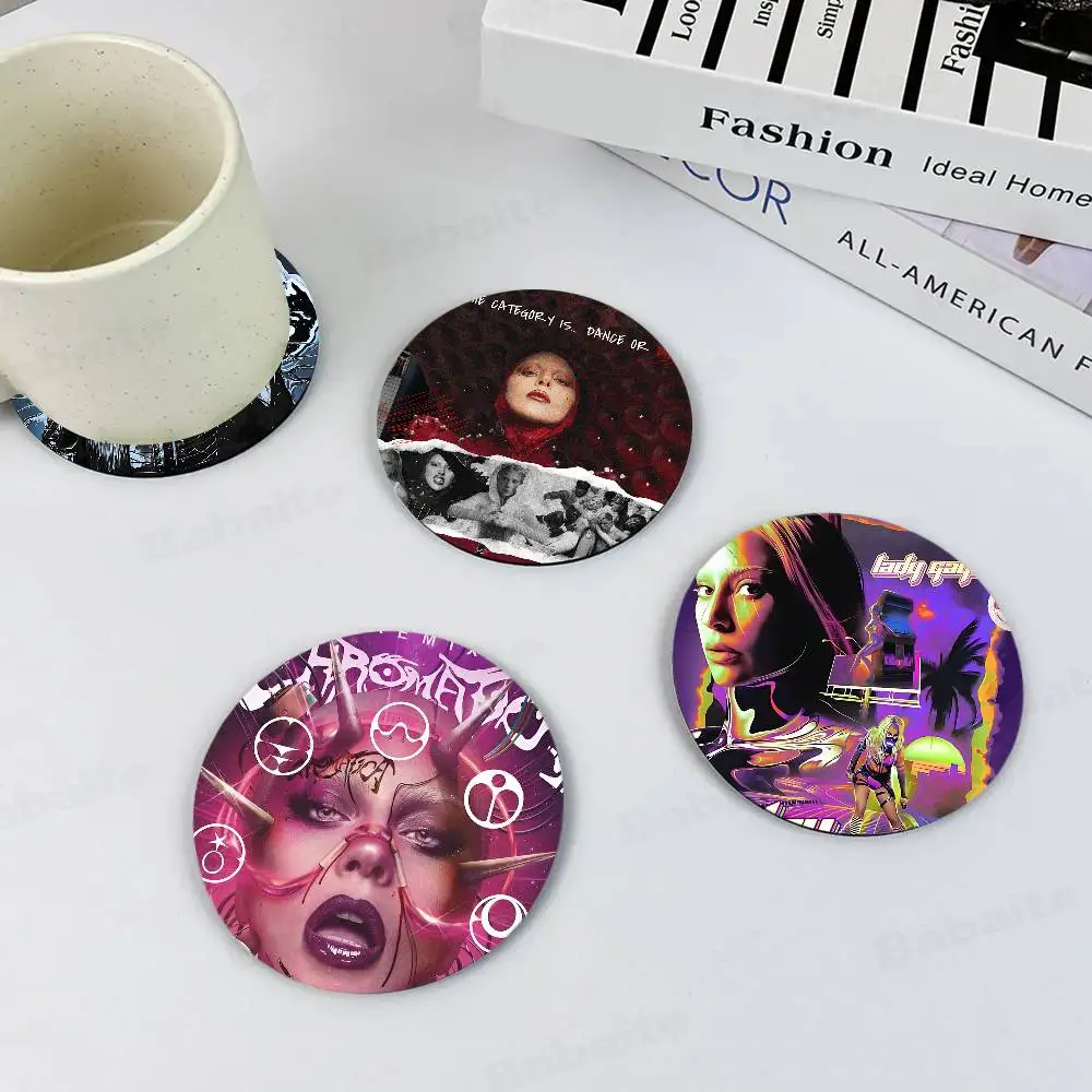 female pop singer L-LadyGaga Wood Coasters Colorful Round Coaster Non-slip Heat Insulation Coffee Mats Home Accessories Kitchen
