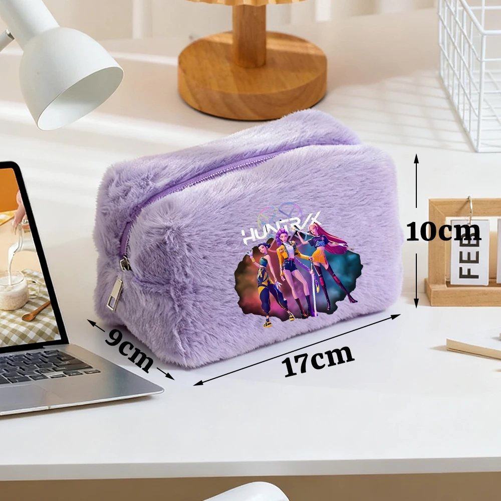 Kosmetyczka Dziewczęca Demon Hunter Pluszowa Miękka Urocza z Nadrukiem Anime Kobieta Y2K Kawaii Przenośna dla Dzieci na Klucze Monety Przybory Toaletowe w Etui Kosmetycznym