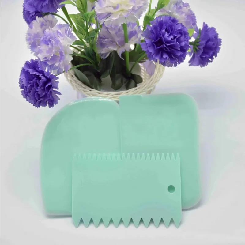 

3pcs Cake Scraper Smoother Set, Cake Icing Smoother Tool for Cake Decoration,Plastic Dough Scraper Multifunctional Kitchen Tools