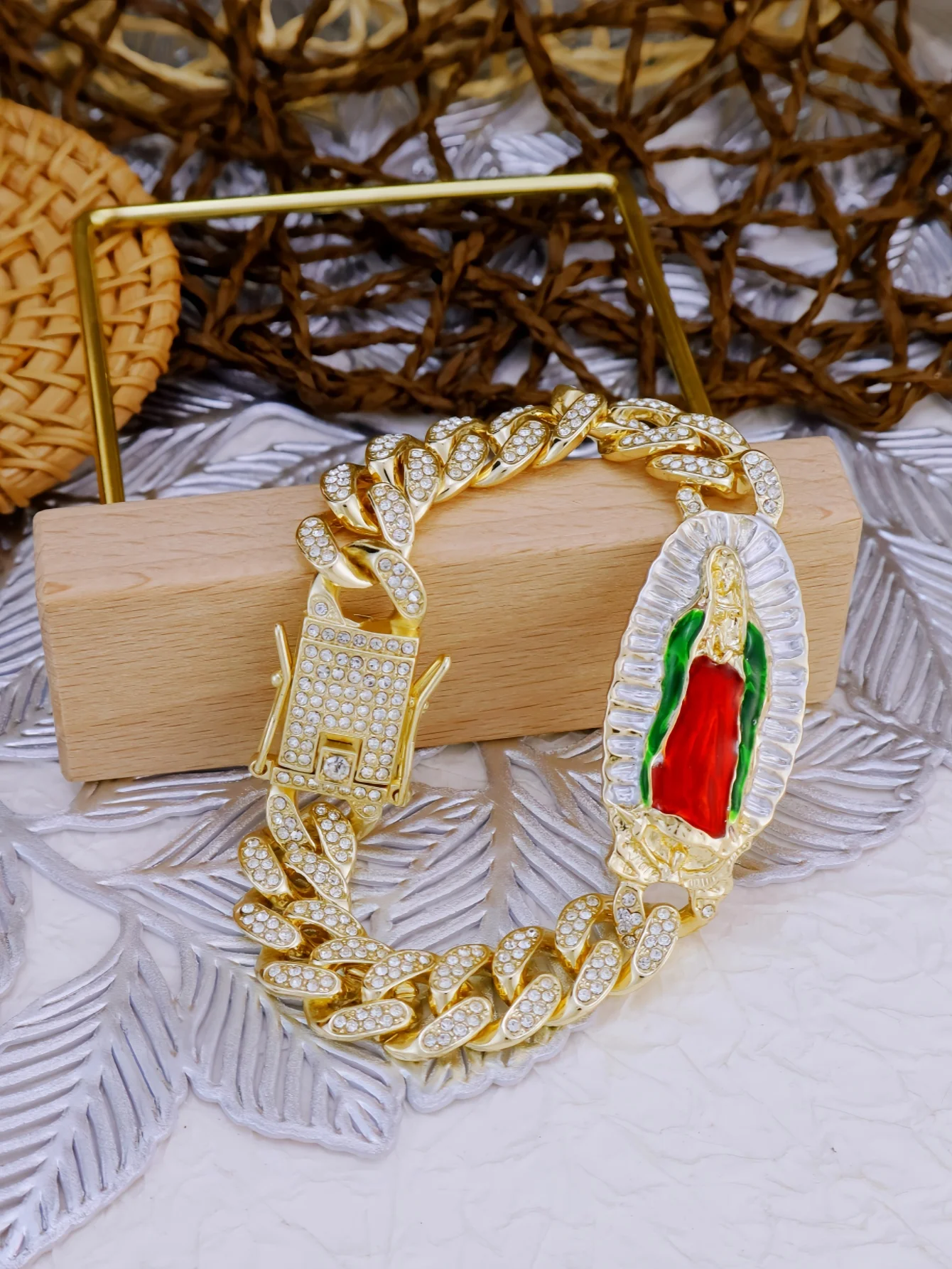 1 Piece Creative Religious Jewelry Painted Virgin Mary Bracelet Rugged Cuban Chain Style