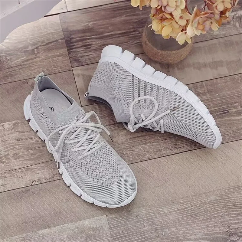 Lightweight Breathable Running Shoes for Women Non Slip Knitted Green Sneakers Woman Soft Sole Slip on Casual Flats Plus Size 43