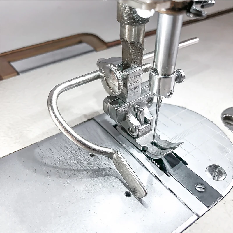 

Аксессуары для швейных машин, швейная машина F88 с плоской прижимной лапой шести в одном, одностороннее позиционирование края, регулировка левой и правой стороны