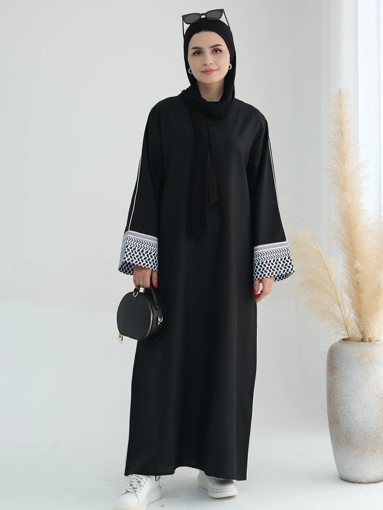 2025 Ramadan Splendido musulmano Medio Oriente Abaya Donna Elegante Cardigan Moda Abito Dubai Lusso Eid Islam Abito lungo Caftano