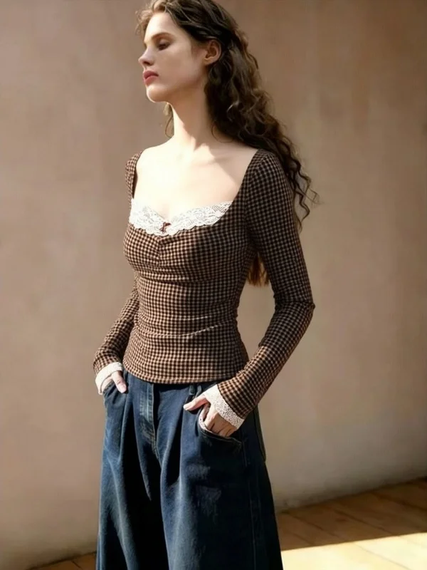 Café Color Lace Square Collar Long Sleeve T-Shirt Women's Spring 2026 Youthful Short Style Slim Fit Casual Fashion Top