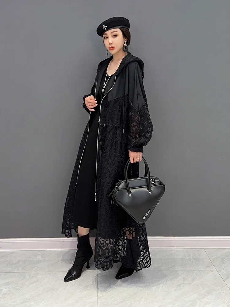 SHENGPALAE Woman Hollow Out Printing Hooded Trench Coat Loose Zipper Cardigan Black Coat Outerwear Clothes 2024 Spring 5R1164