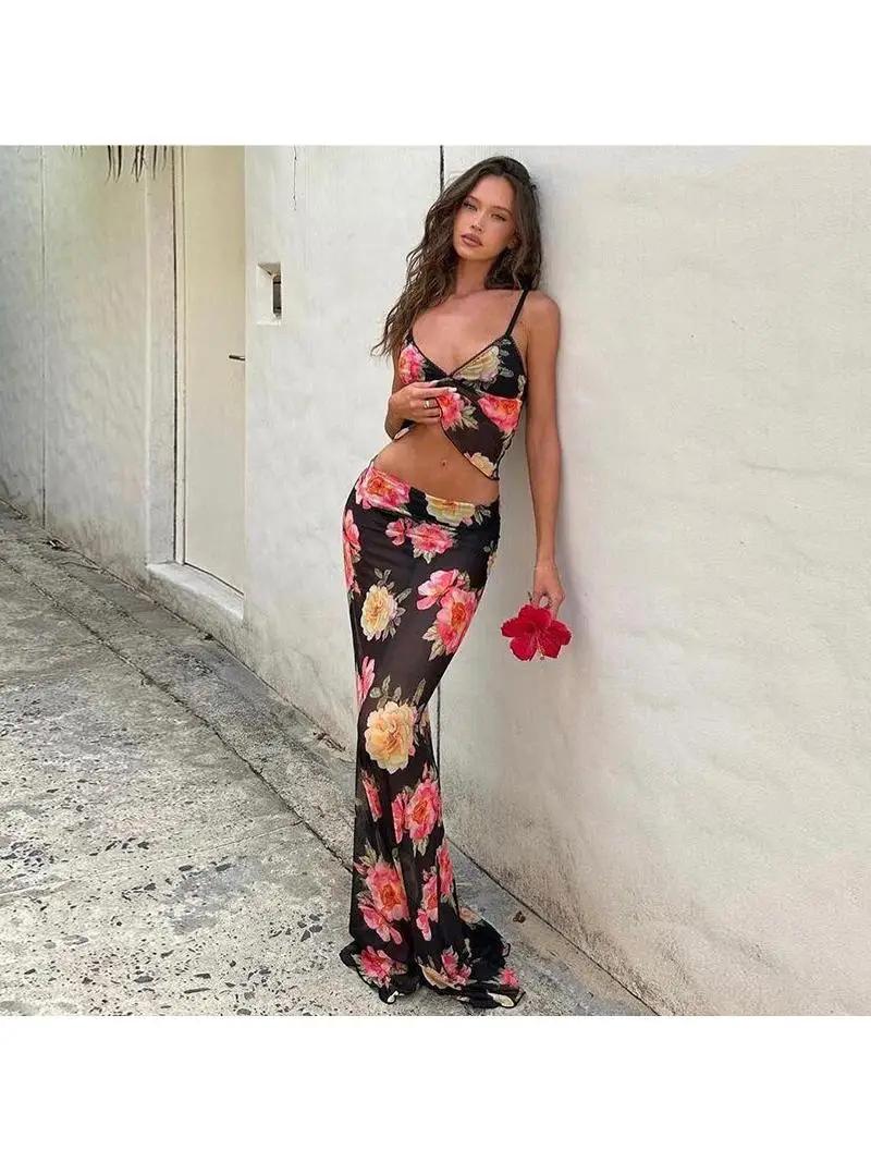 

Модный топ с принтом и облегающая юбка, комплект женской одежды, летняя коллекция 2024, комплект Ele Ensemble