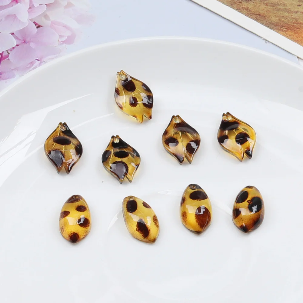 تصميم ودي 200 قطعة إكسسوارات ذاتية الصنع/صناعة يدوية/سحر أكريليك/نتائج ومكونات المجوهرات/شكل البتلة/طباعة الفهد # 193028