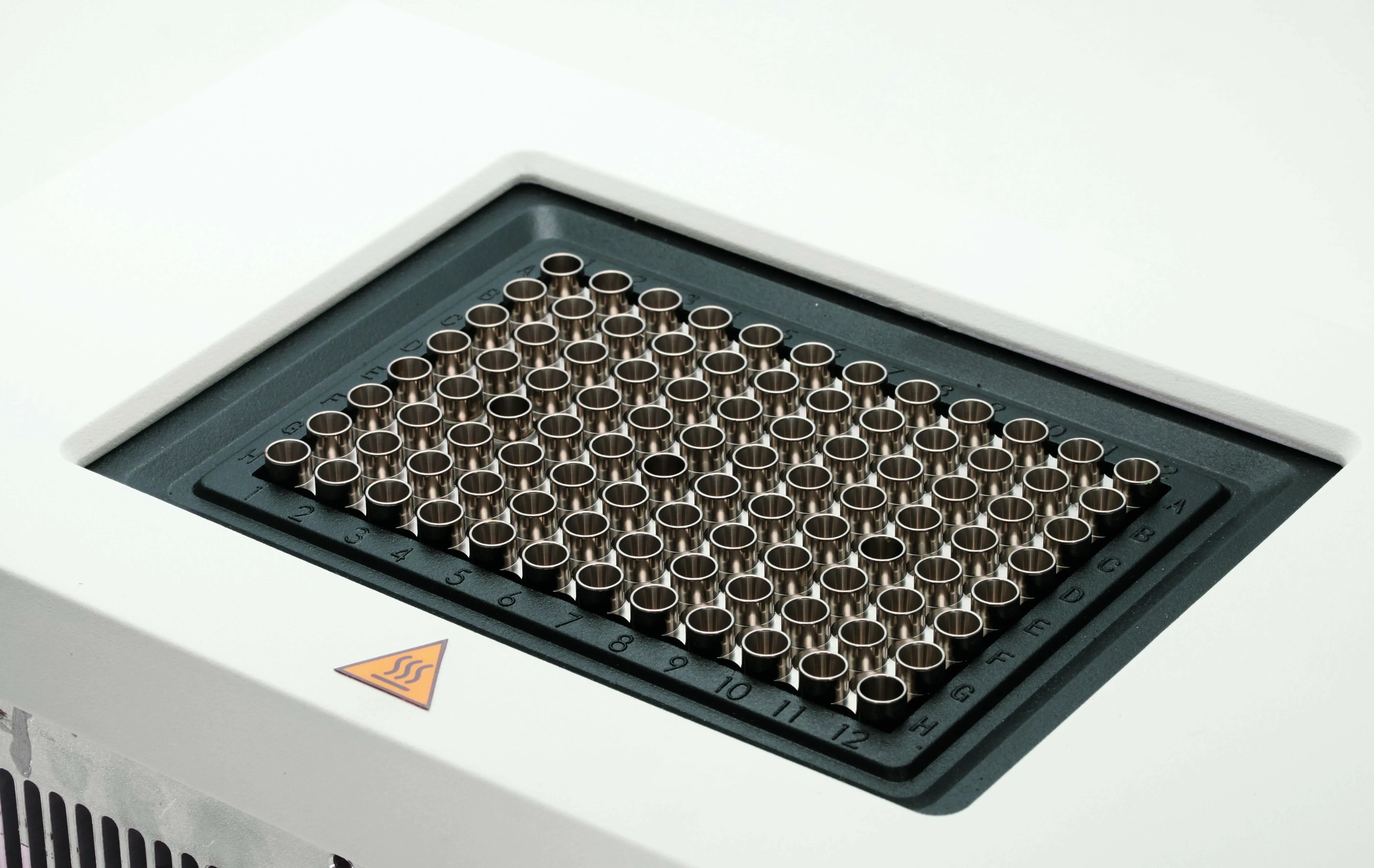 

Automated Clinical Analyzer PCR Machine 7" LCD Display Thermal Cycler