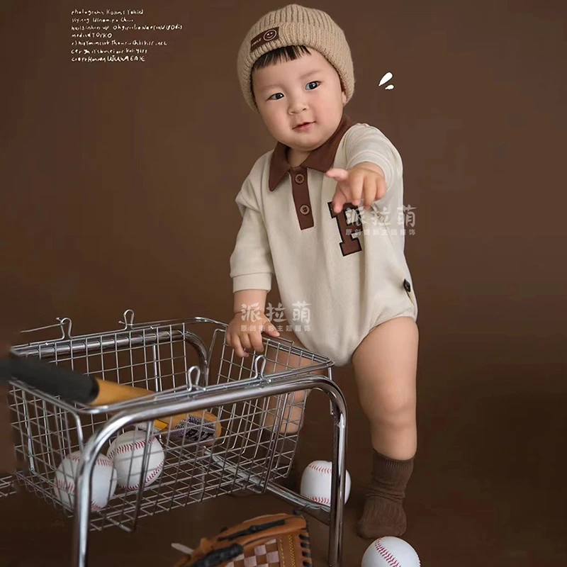 เสื้อผ้าเด็กอายุหนึ่งขวบ สีกาแฟ สไตล์สปอร์ต ธีมเบสบอล ร้อยวัน ถ่ายภาพ เสื้อผ้า