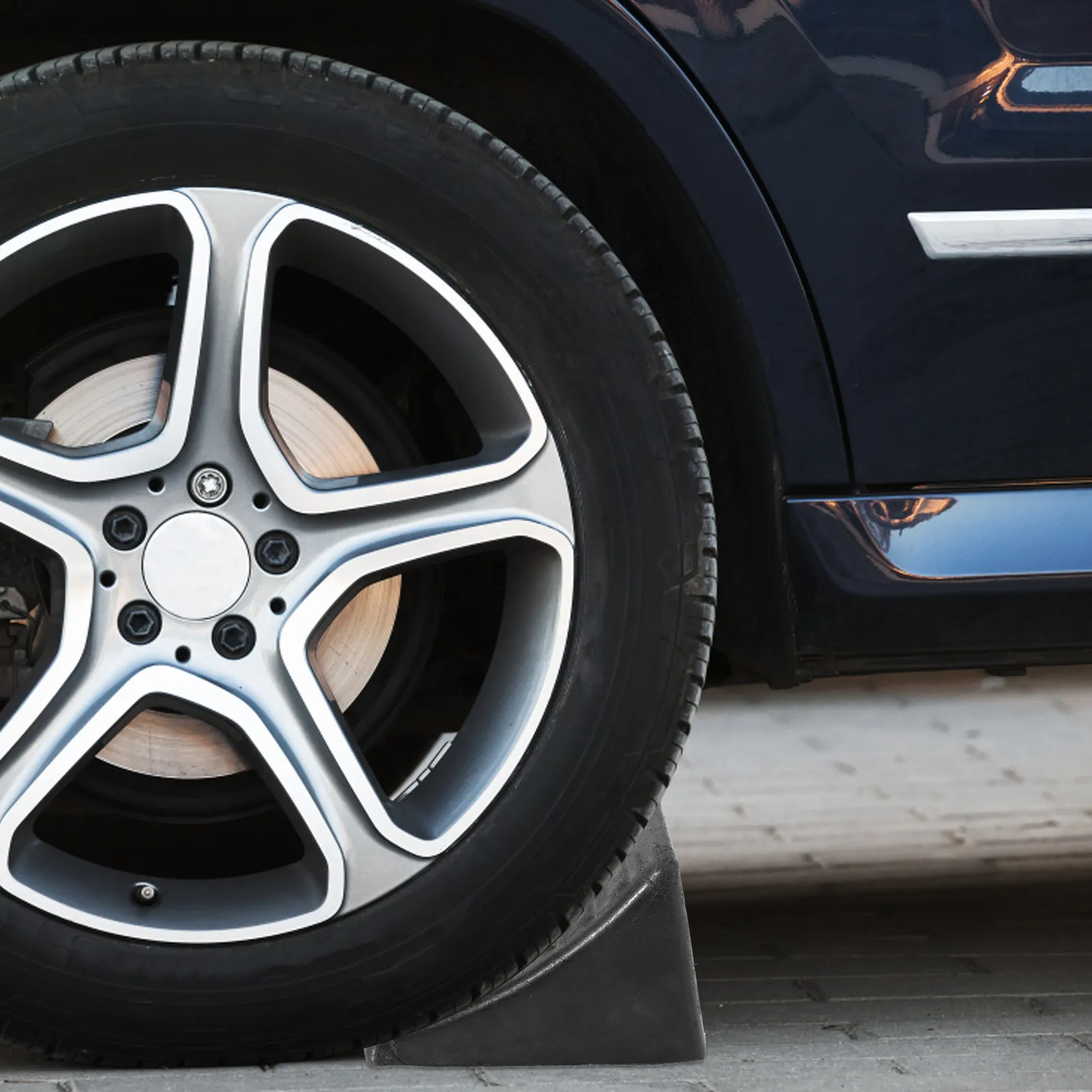 Rubber Wheel Chocks Anti Slip Tire Stopper Blocks Durable Vehicle Support Pads for Cars Trucks Trailers - view 4