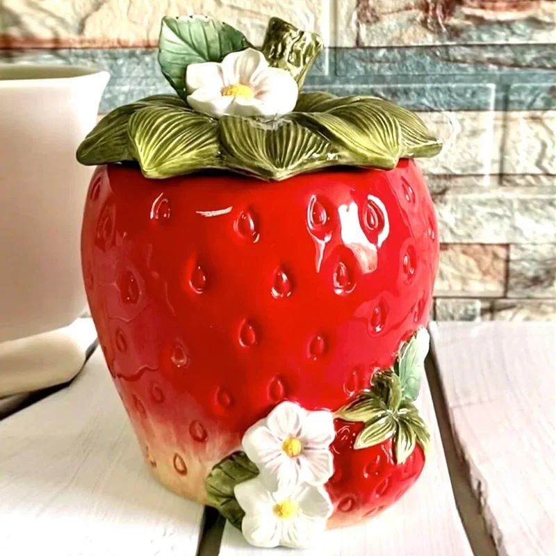 European-style ceramic strawberry Sealed j Candy Snack Grain multigrain Storage Tea Box with lid cute decorative jar