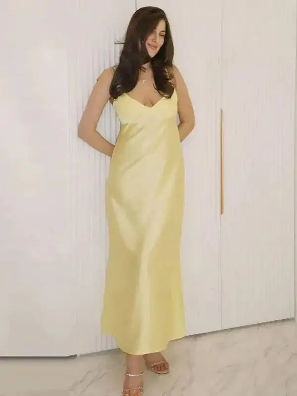 Womens gele onderjurk zomer vrouw satijn v-hals feestjurken elegante avond mouwloze backless lange vestidos
