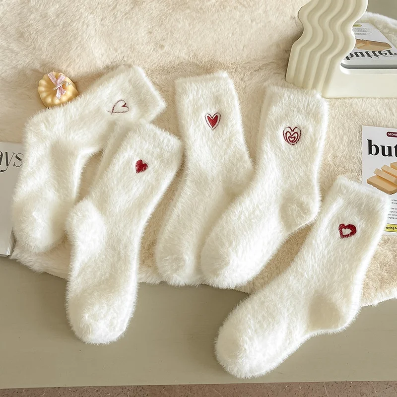 1pcs White mink velvet socks women Winter thickened warm heart mid-tube socks girls gift wedding gifts for guests party favors