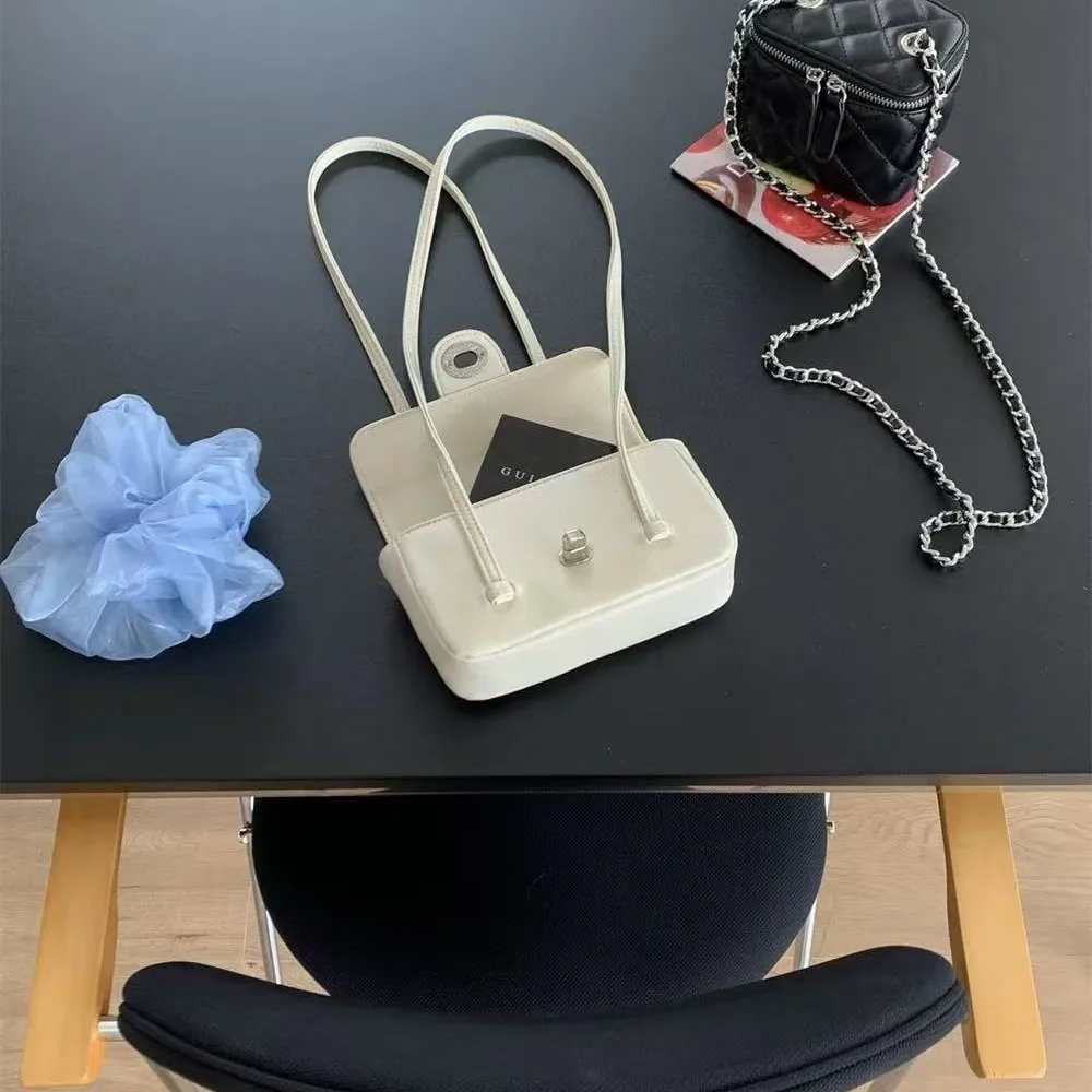 2026 Flip Small Square Premium Sense Rhombus Small Fragrant Style Commuter Versatile Single Shoulder Portable Underarm Bag