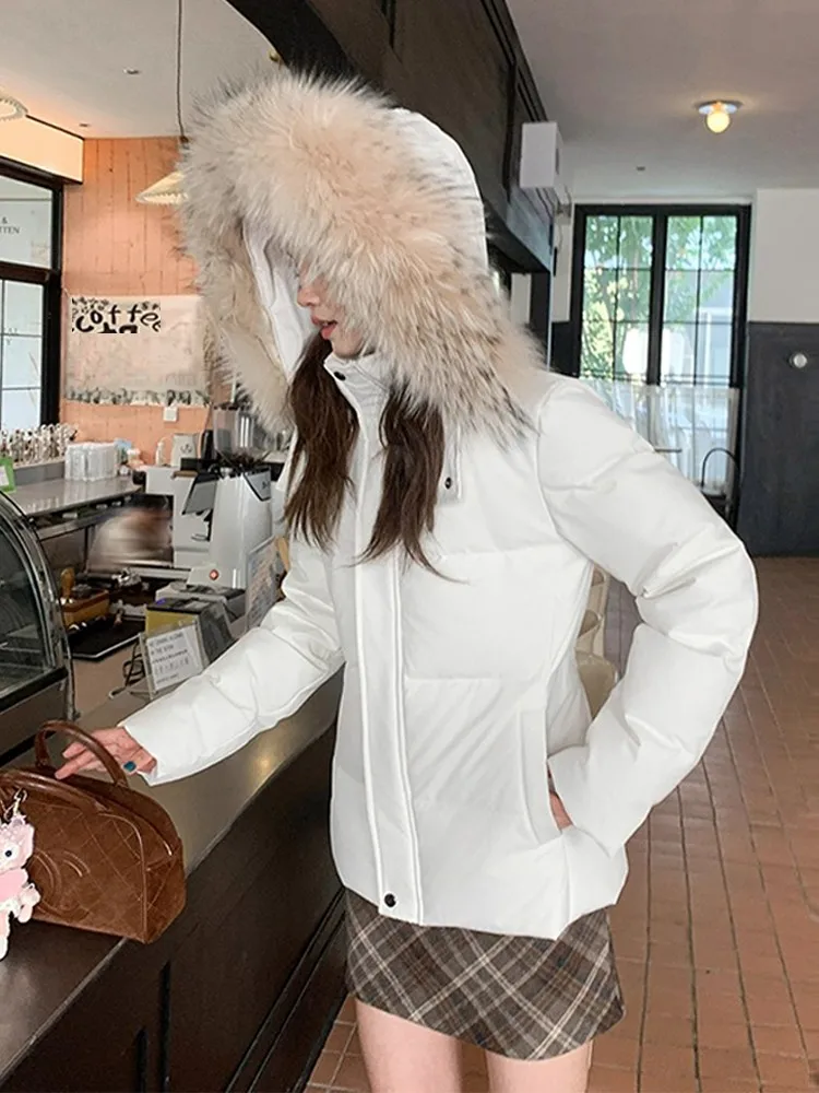 

Короткая утепленная хлопковая куртка женская, приталенная, теплая, с большим меховым воротником