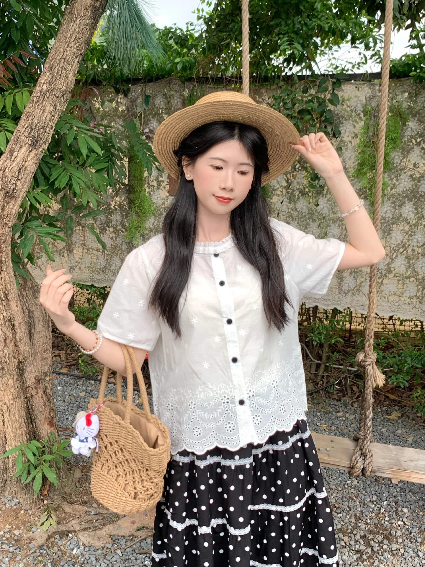 

French Sle Gentle Ele Hollow out Embroidered Lace irt Summer Sweet Design Women's Cotton Linen Loose Fit round Ne S...