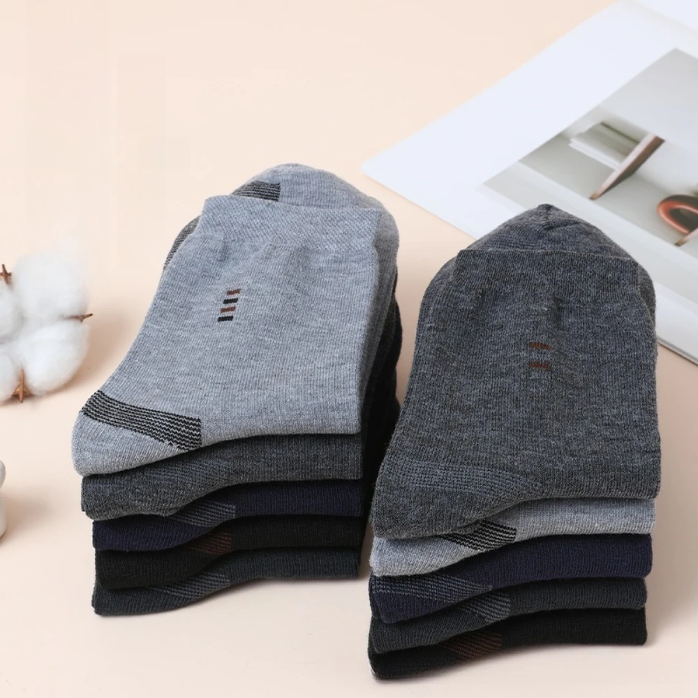 メンズクルーソックス5足組 – アソートカラー、通気性と吸湿 - Dress Sock Men のレビューと価格