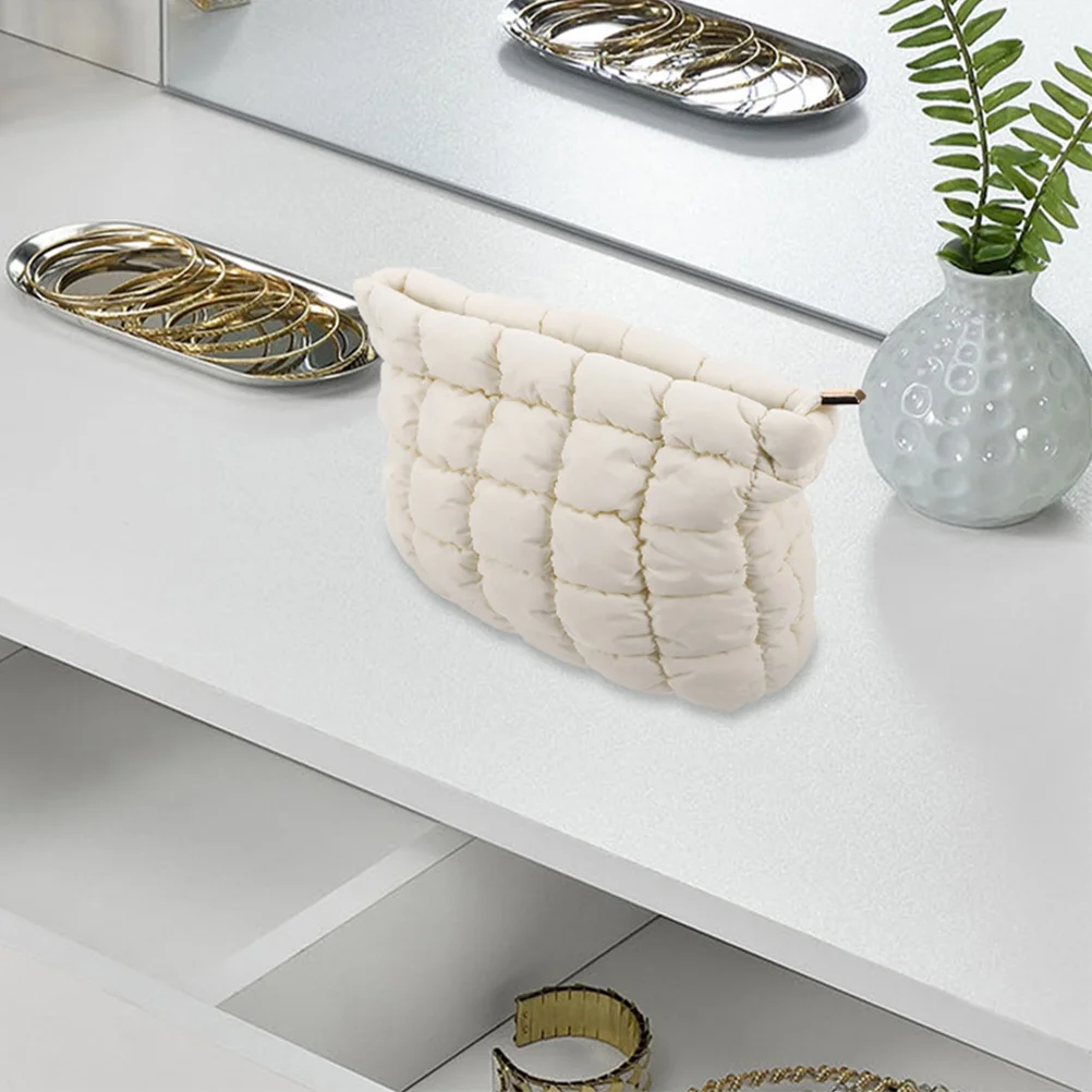 2Pcs Portable Puffer Bag Quilted Travel Makeup Organizer Soft Makeup Brush Lipstick Toiletries Pouch for Women