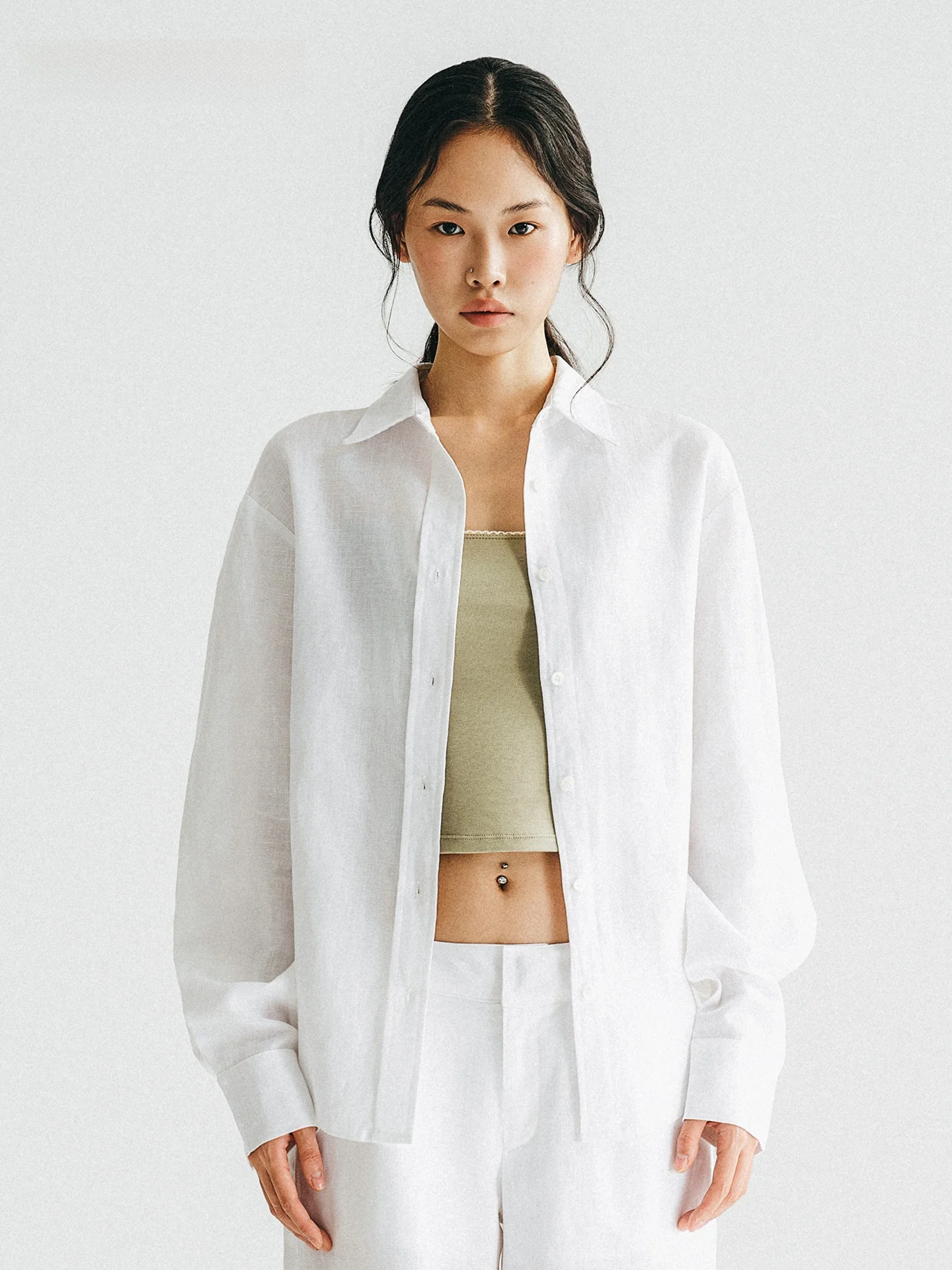 

Женский белый льняной кардиган Asomesome: свободный крой, длинный рукав, дышащий, комфортный, летний, тонкий, для защиты от солнца