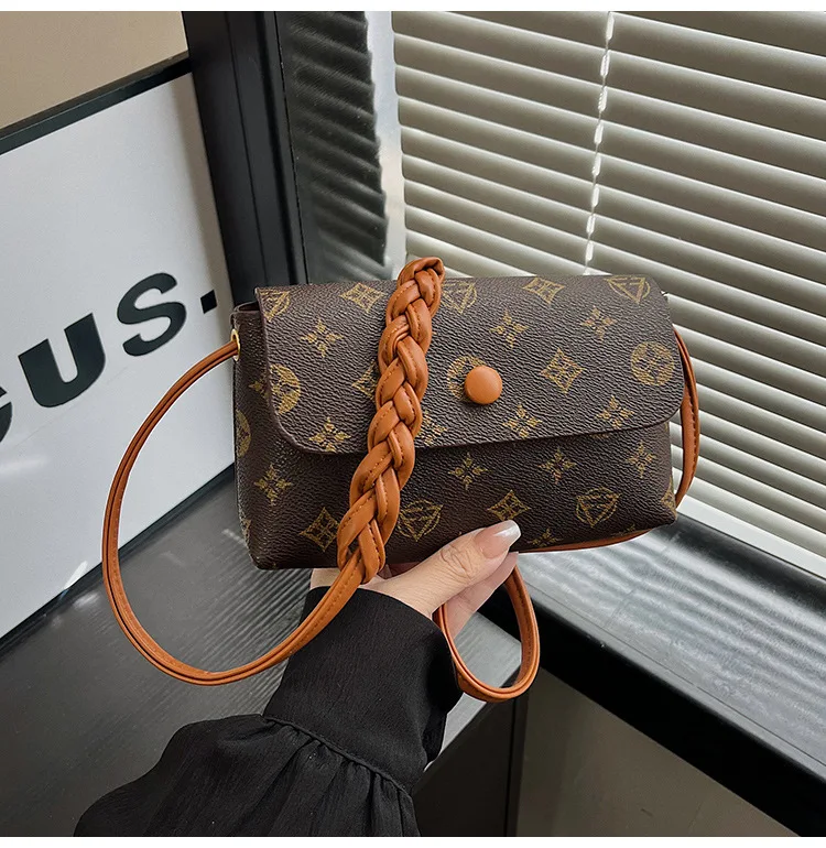 

Women's New Vintage Print Personality Simple Everything Large Capacity Small Square Bag Casual Single Shoulder Crossbody Bag