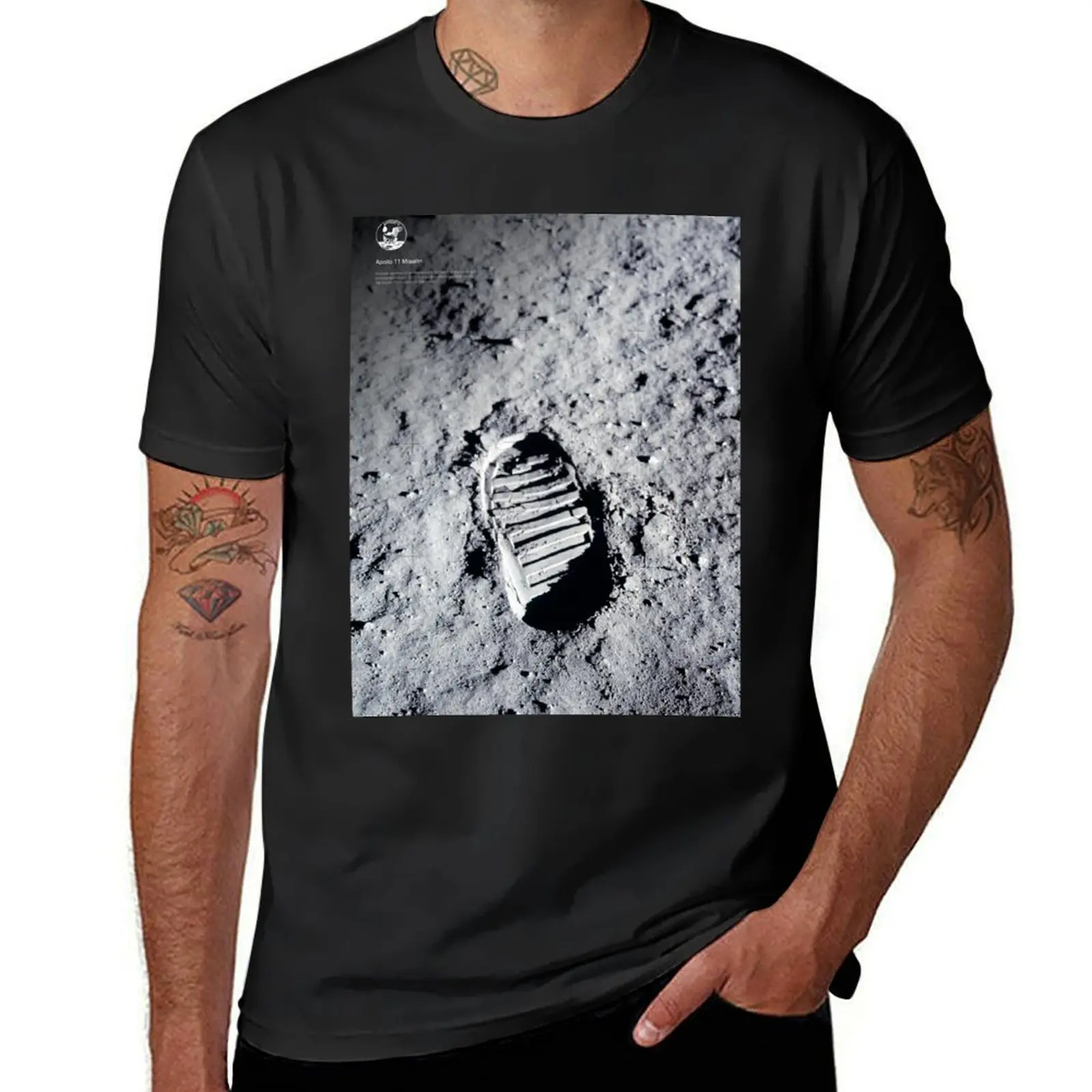 Apollo 11: Footprint [HQ-quality, Restored] T-Shirt summer tops customs design your own plain summer top black t-shirts for men