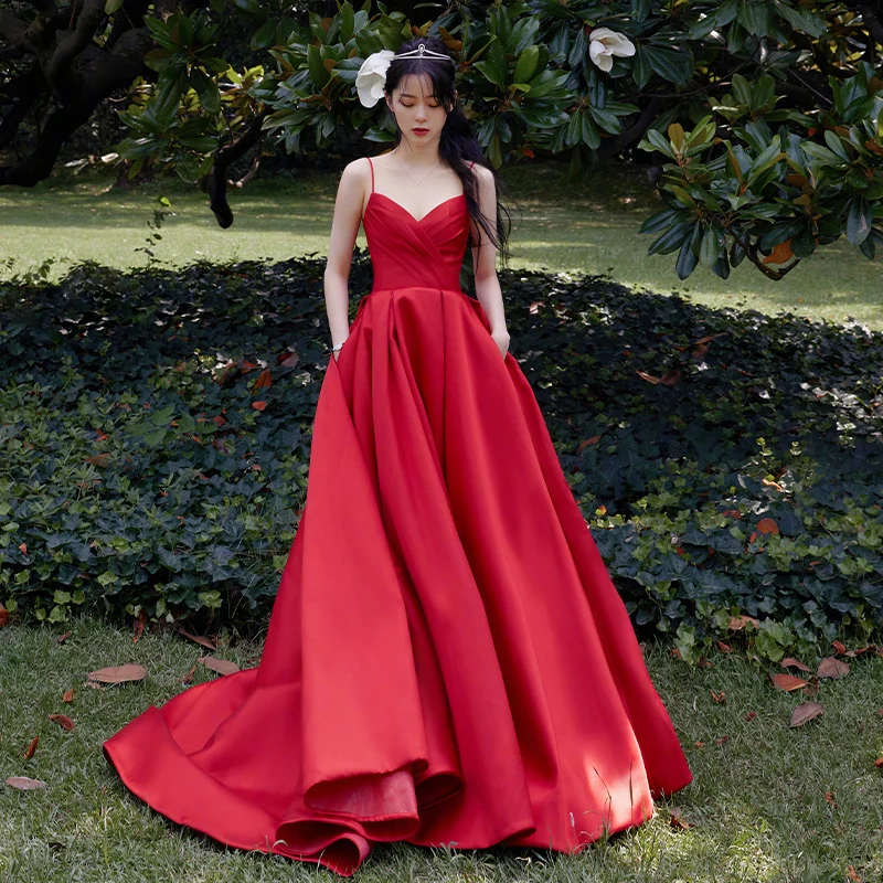 

Red Spaghetti Straps Satin Wedding Dresses Princess Pleat Sweep Train Homecoming Formal Party Evening Dresses