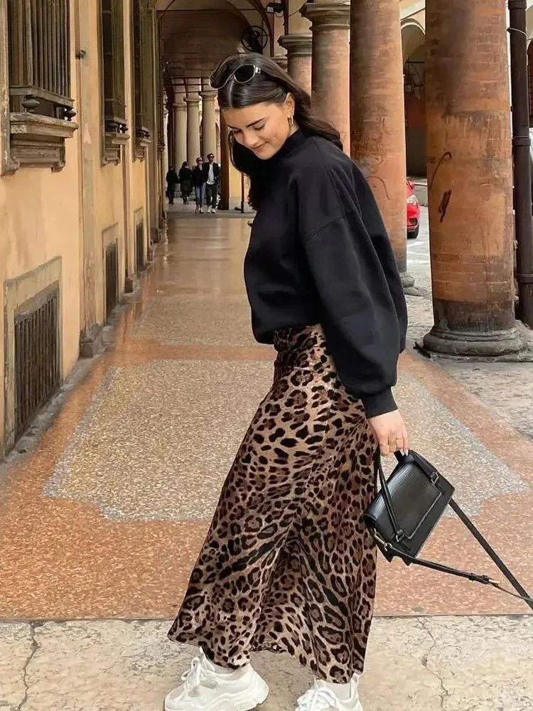 2025 Women Fashion Leopard Print Skirt Vintage High Waist Midi Skirts Elegant Women Summer Casual Streetwear Skirt