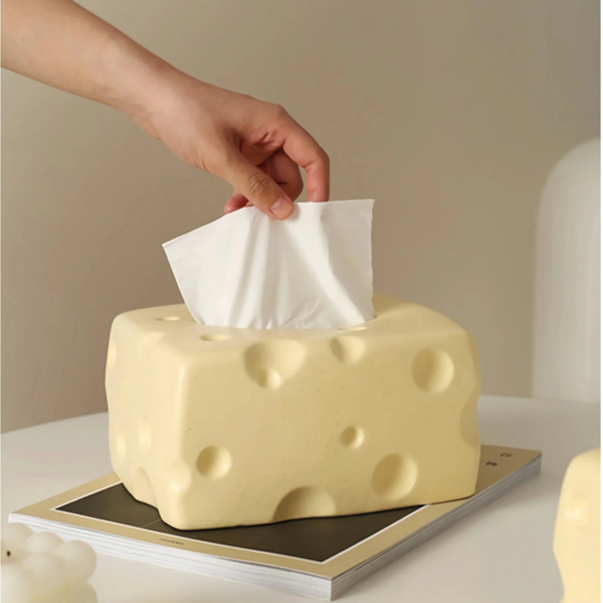 

Cute Tissue Tissue Box Ceramic Cheese Shape Tissue Box for Household Living Room Tea Table Table Bedroom Decoration Drawing Box