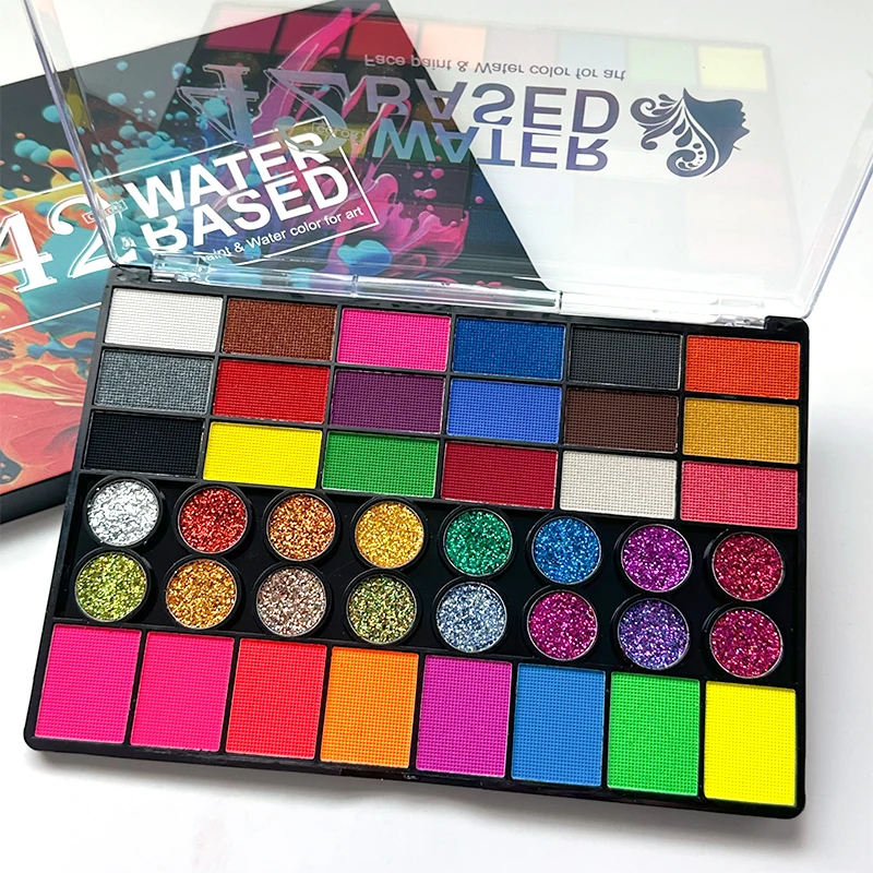 Geschilderde 42-kleuren gezichtsverfset voor kinderen, niet-giftig watergeactiveerd gezichtsverfpalet met borstels, voor carnaval, Halloween