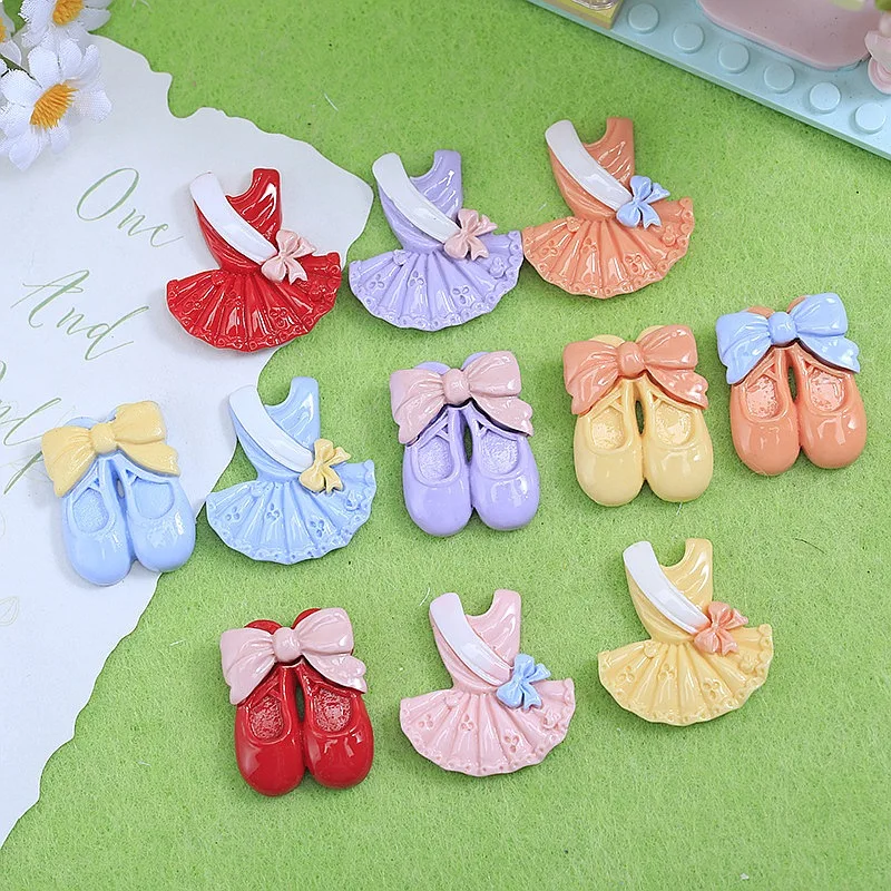 

100pcs Kawaii Resin Flatback Mini Dress Shoes DIY Accessories for Phone Case Hairpin Keychain Scrapbook Dollhouse Decor