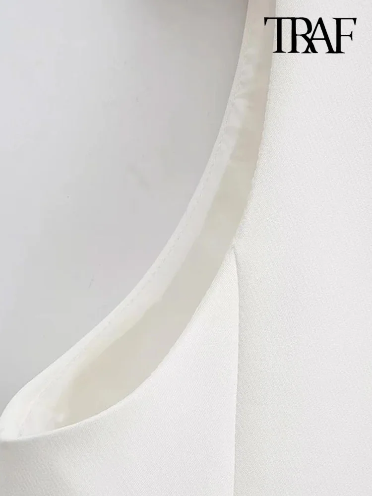 Рисунок 6 - Женский укороченный жилет на пуговицах спереди