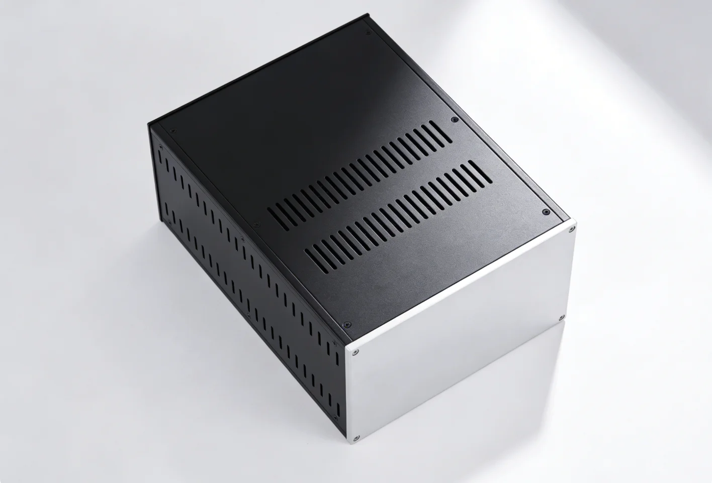 

Y.180/(285*150*370 мм) Цельноалюминиевый корпус усилителя/источник питания звука/корпус предусилителя и усилителя мощности/корпус усилителя мощности