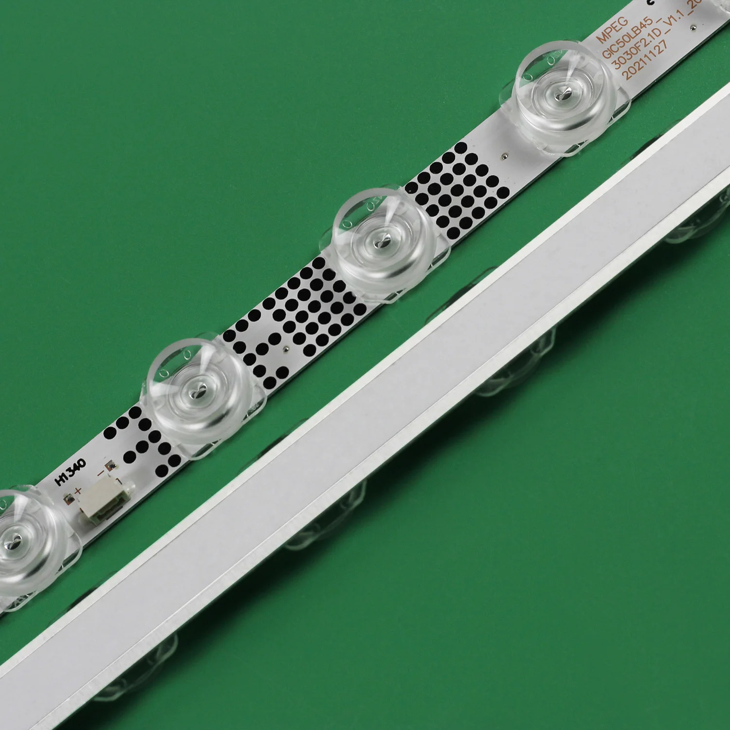 Striscia di retroilluminazione a LED 13LED per TCL 50P615 50G61 50S525 50S435 50S434 50S433 GIC50LB45_3030F2.1D-V1.1 4C-LB5013-ZM06J LVU500NDEL
