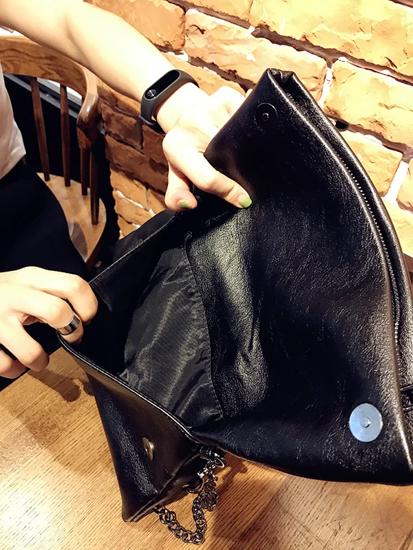 Folding design women Clutch Fashion rivets PU Leather Ladies Crossbody Bag chain Female Shoulder bag Clutches black wallet