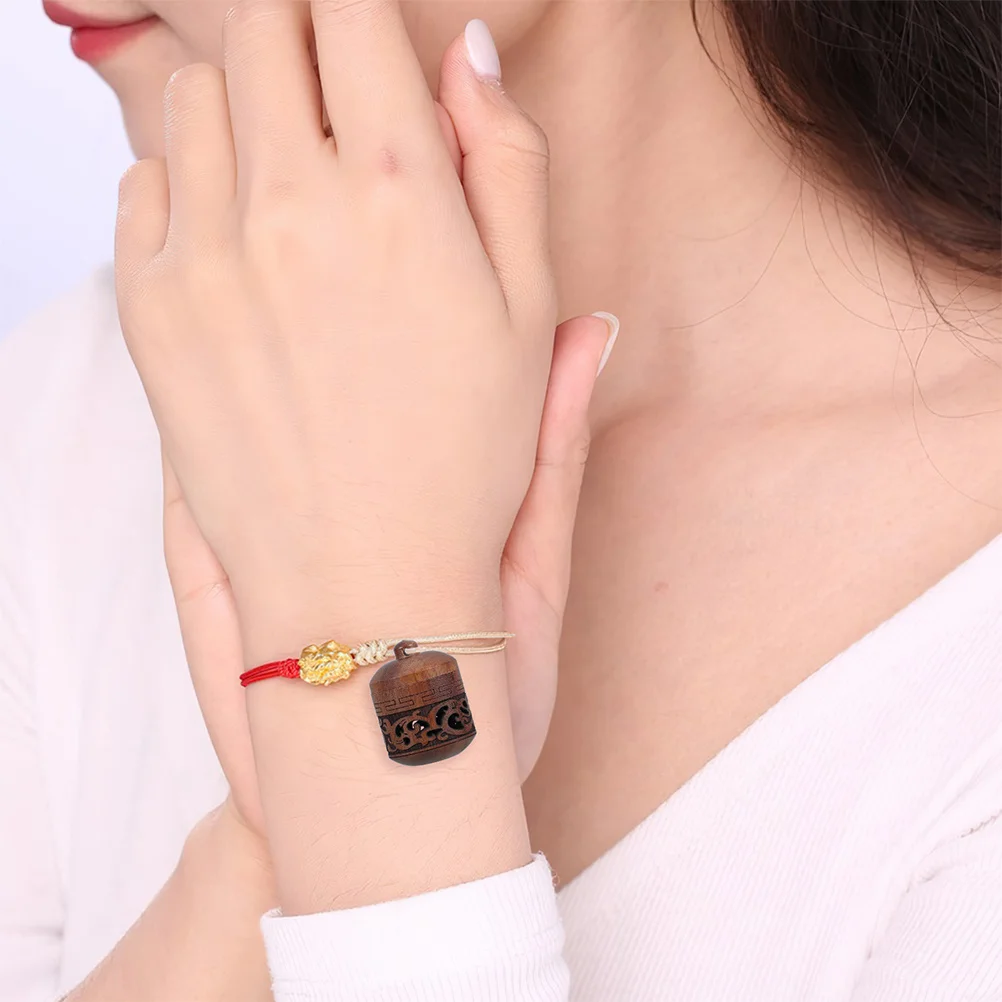 

3Pcs Lotus Hollow Carved Wooden Diffuser Pendant Necklace Essential Oil Holder Car Aroma Decoration Bottles Vial Pendant