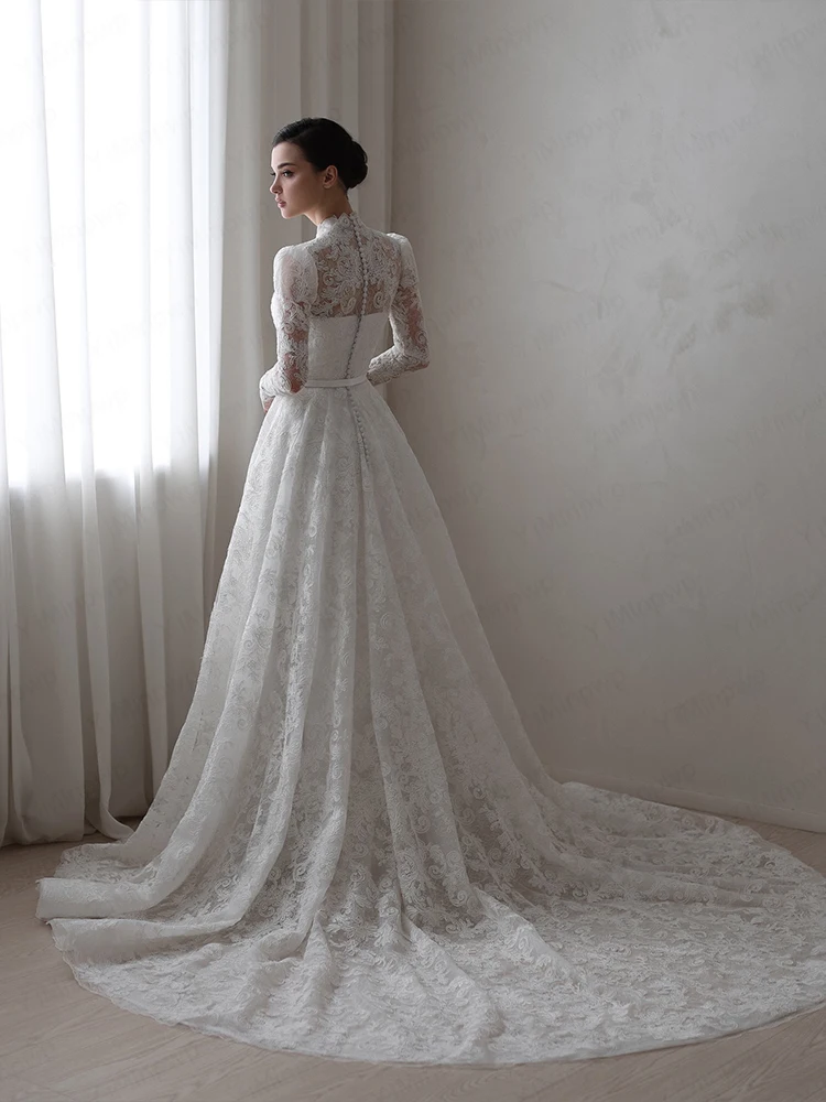 Spitze Brautkleider V-Ausschnitt Langarm A-Linie Elegantes Brautkleid Sweep Zug Kirche Brautkleid Maßgeschneiderte Robe de Mariée