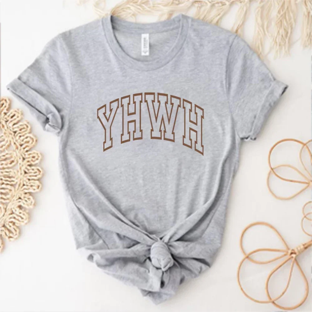 Varsity YHWH t-shirt chemise chrétienne vêtements chrétiens esthétiques YAHWEH haut jésus Streetwear Merch église t-shirt cadeau chrétien