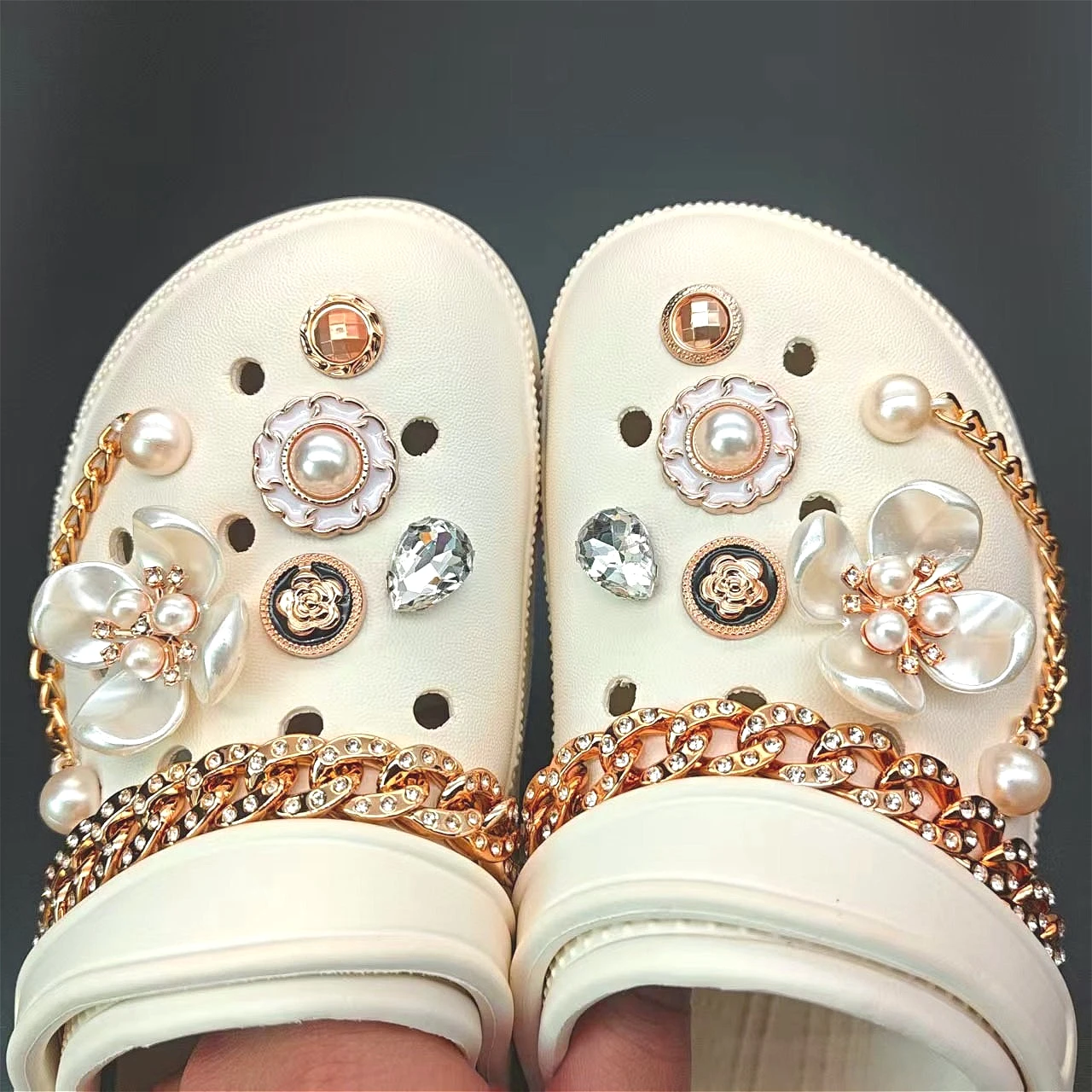 

Floral Shoe Charms for Crocs Pearl Decorations Set Elegant Women Garden Shoes Pins Accessories Wedding Beach Party Slipper Decor